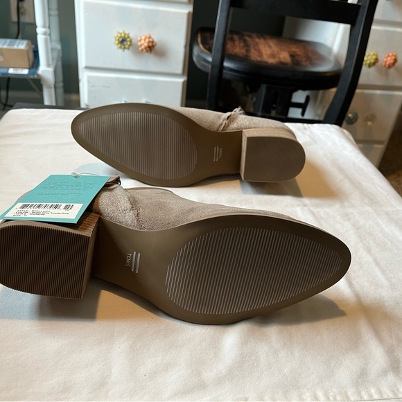 Toms Loren Suede and Felt Ankle boot/bootie Taupe Gray Women’s Sz 11 NWT - Picture 12 of 12